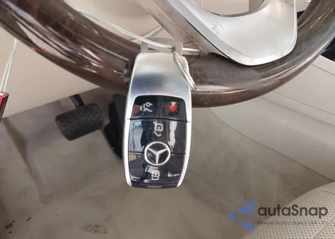 2019 Mercedes-Benz S 560 4Matic z USA, uszkodzony, nr VIN WDDUG8GB7KA441064